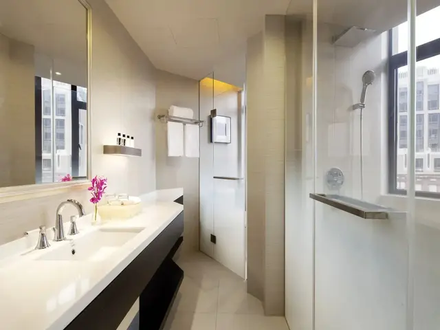 фотографии отеля Golden Tulip изображение №7