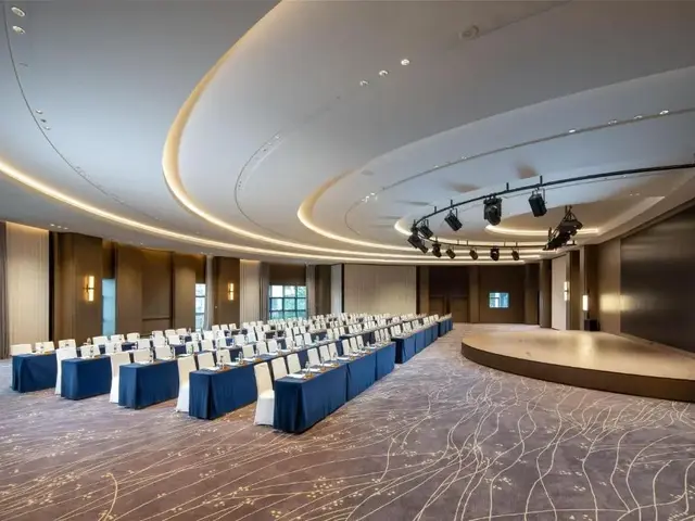 фотографии отеля Yuexiu Guangzhou, Curio Collection By Hilton изображение №7