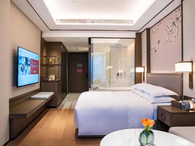 фотографии отеля Yuexiu Guangzhou, Curio Collection By Hilton изображение №3
