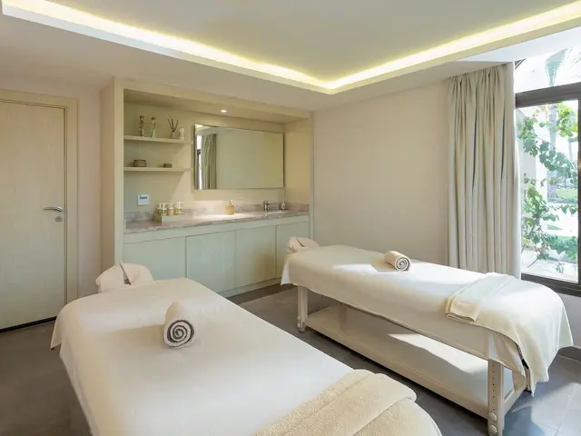 фотографии отеля Jaz Almaza Beach изображение №23