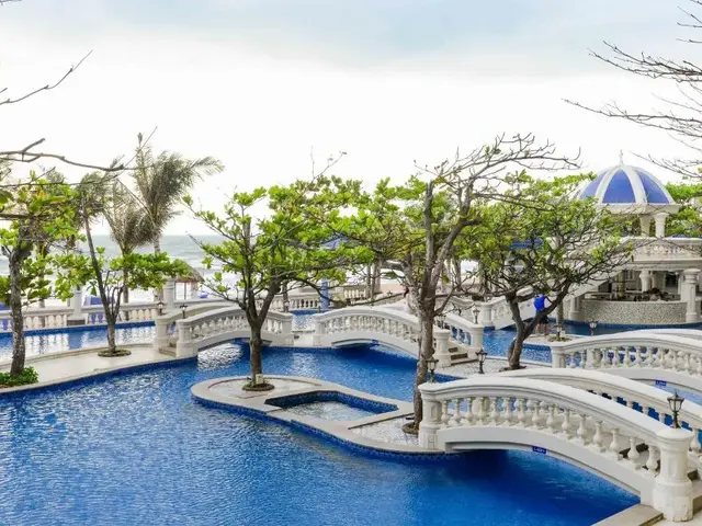 фото Lan Rung Beach Resort изображение №26