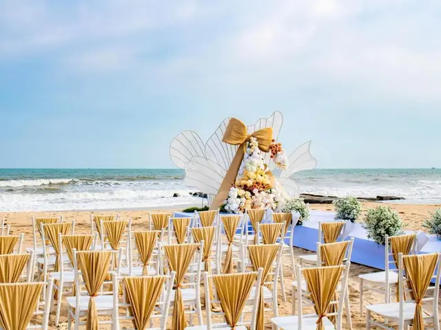 фотографии отеля Lan Rung Beach Resort изображение №7