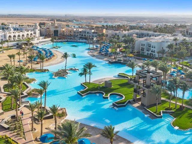 фото Pickalbatros Sands Port Ghalib (ex. Port Ghalib Resort; Crowne Plaza Sahara Oasis Port Ghalib) изображение №2