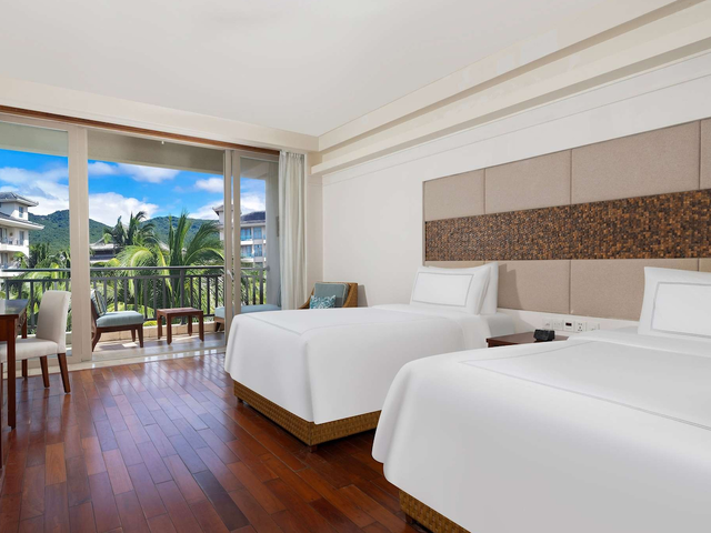 фото отеля Swissotel & Grand Mercure Sanya Yalong Bay (ex. Grand Mercure Sanya Yalong Bay; Huayu Resort & Spa Yalong Bay Sanya) изображение №13