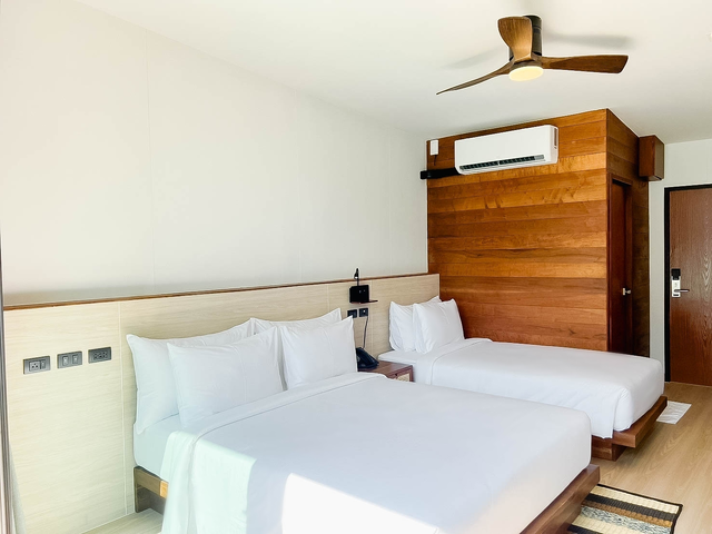 фото отеля 360 Issara Floating Resort изображение №5