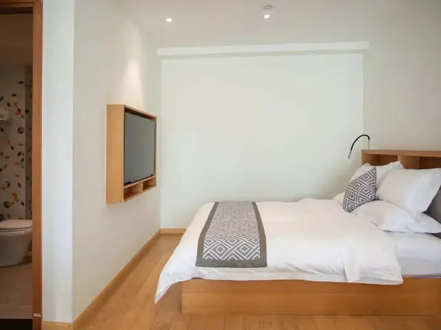 фото Gem (Shanghai Bund Nanjing East Road Pedestrian Street Shop) изображение №58