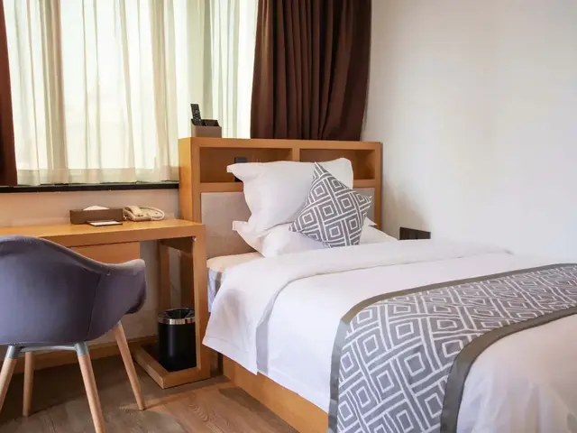 фото отеля Gem (Shanghai Bund Nanjing East Road Pedestrian Street Shop) изображение №53