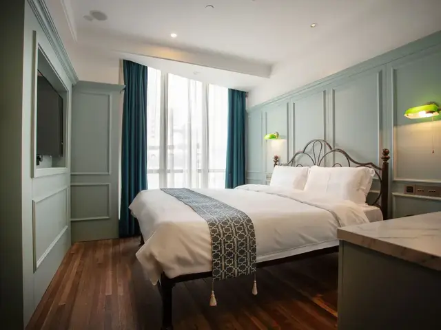 фото Gem (Shanghai Bund Nanjing East Road Pedestrian Street Shop) изображение №54