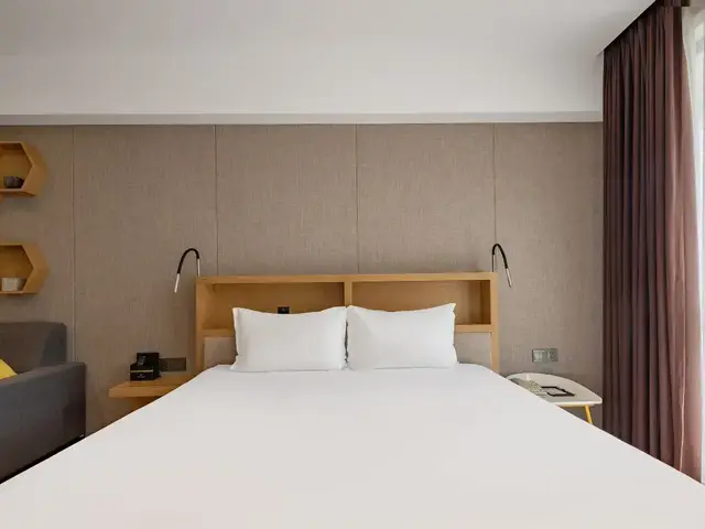 фото отеля Gem (Shanghai Bund Nanjing East Road Pedestrian Street Shop) изображение №41