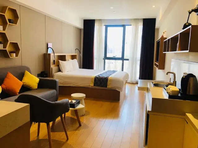 фото Gem (Shanghai Bund Nanjing East Road Pedestrian Street Shop) изображение №38