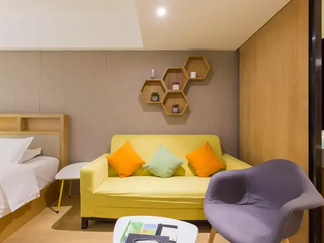 фото отеля Gem (Shanghai Bund Nanjing East Road Pedestrian Street Shop) изображение №33