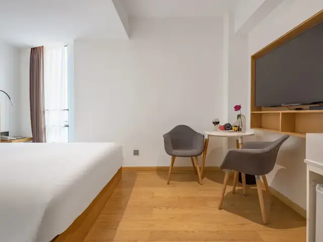 фото отеля Gem (Shanghai Bund Nanjing East Road Pedestrian Street Shop) изображение №29