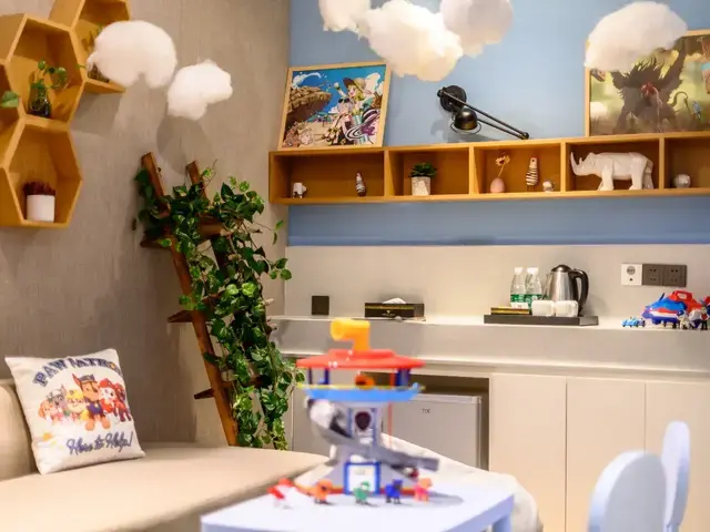 фото Gem (Shanghai Bund Nanjing East Road Pedestrian Street Shop) изображение №22