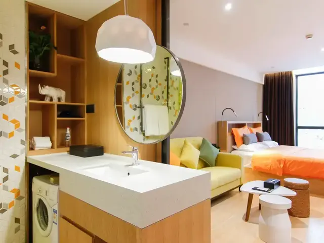 фото Gem (Shanghai Bund Nanjing East Road Pedestrian Street Shop) изображение №18