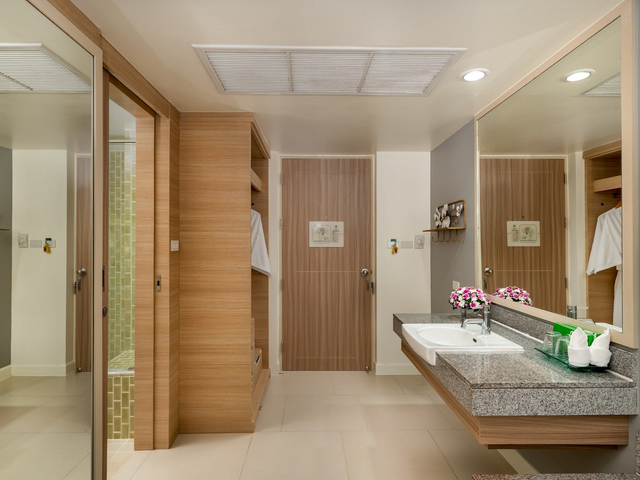 фотографии The Briza Beach Resort (ex. The Briza Khao Lak) изображение №12