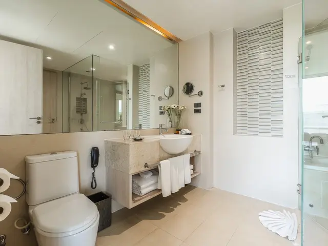 фотографии отеля Splash Beach Resort (ex. Grand West Sands Resort & Villas; Centara West Sands Phuket) изображение №31