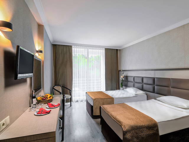 фото отеля Ring Beach (ex. Nautilus Hotel) изображение №5