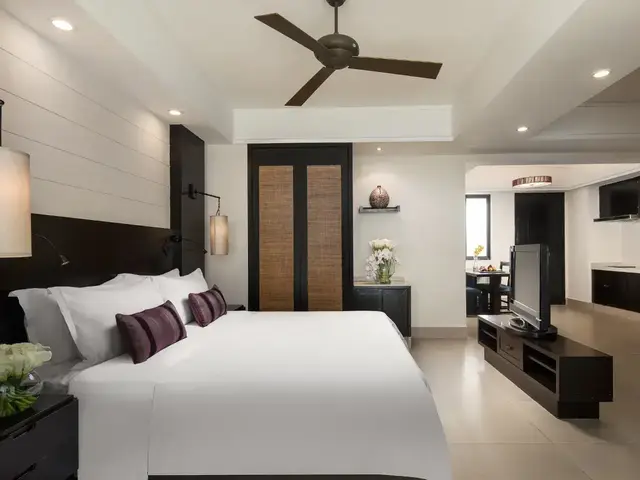 фотографии отеля Ramada Plaza By Wyndham Sanya Bay (ex. Wyndham Sanya Bay Annex Building; Sanya Lihe) изображение №3