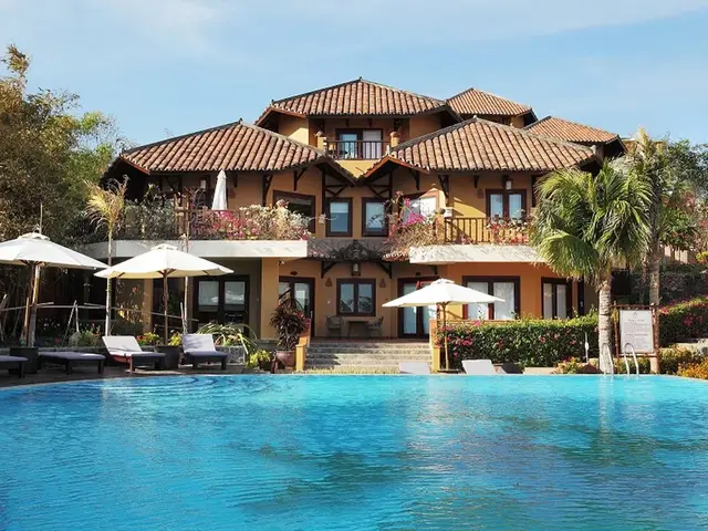  Poshanu Resort
