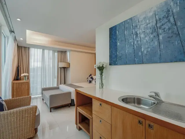 фото Splash Beach Resort (ex. Grand West Sands Resort & Villas; Centara West Sands Phuket) изображение №22