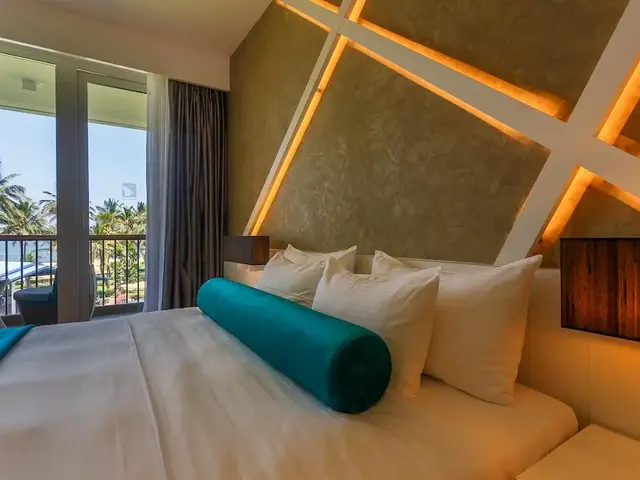 фотографии отеля Camelot Beach изображение №3