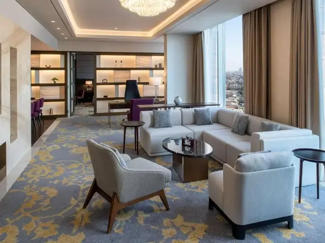 Туры в отель Doubletree By Hilton Riyadh Financial District Hotel ...