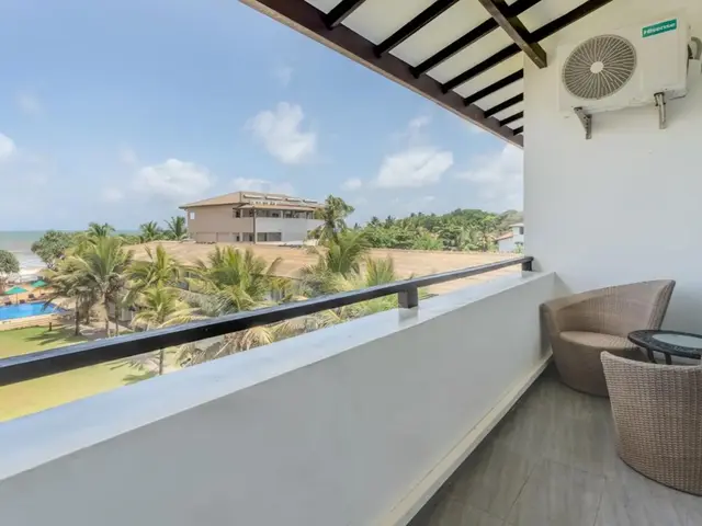 фото Rathna Beach Resort (Ex. Coco Royal Beach Resort) изображение №2