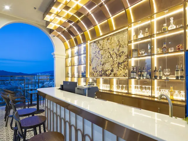 фотографии отеля Avari изображение №7