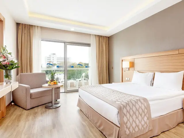 фотографии отеля Salamis Bay Conti Resort изображение №3