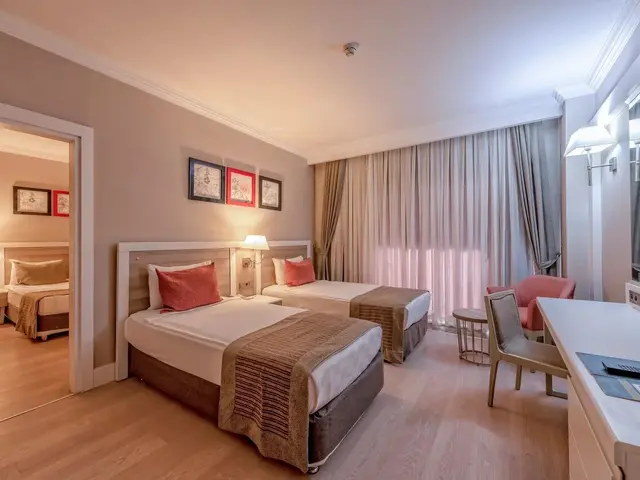 фотографии LRS Port River Hotel & Spa изображение №4