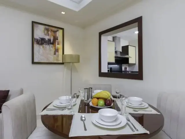 фото Cresent Residence изображение №18