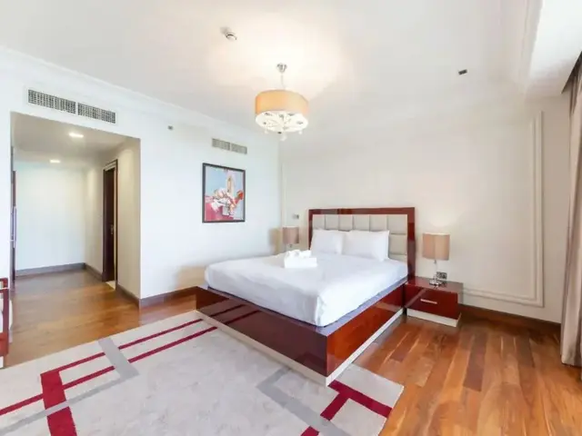 фотографии отеля Cresent Residence изображение №11