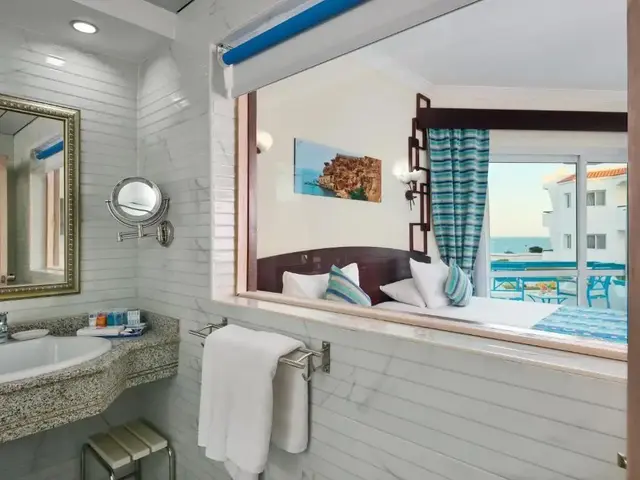 фото отеля Dreams Beach Resort изображение №5