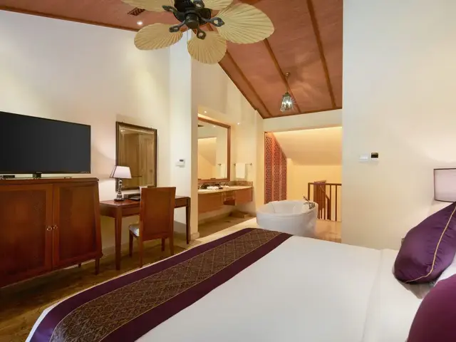 фото Stony Brook Villa Jianguo Resort Sanya (Shixishu Jianguo Yalong Bay Resort) изображение №2