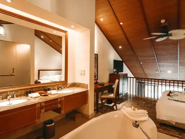 фото Stony Brook Villa Jianguo Resort Sanya (Shixishu Jianguo Yalong Bay Resort) изображение №6