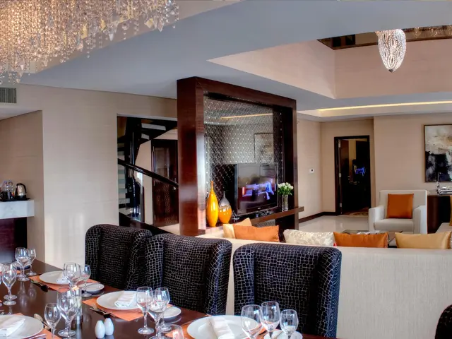 фотографии отеля Crowne Plaza Dubai Deira (ex. Renaissance Dubai) изображение №3