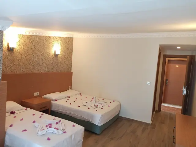 фотографии Britannia Hotel & Villas изображение №12