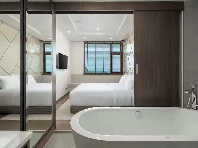 фото The Proud Karon Beach Phuket Trademark Collection By Wyndham изображение №6