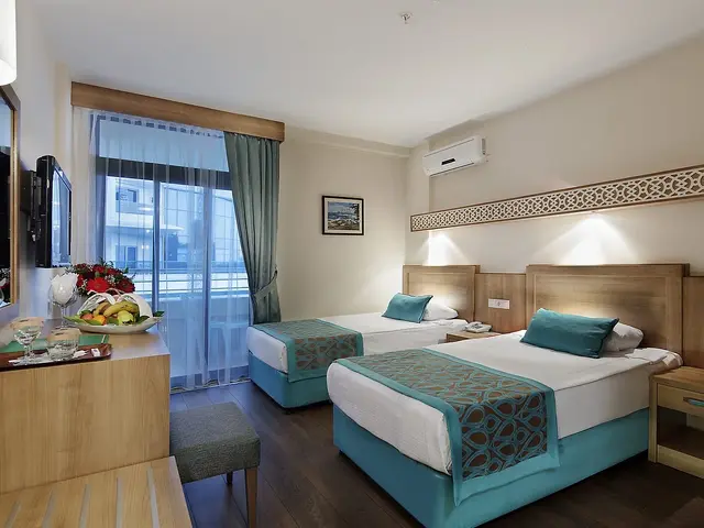 фото отеля Meryan изображение №25