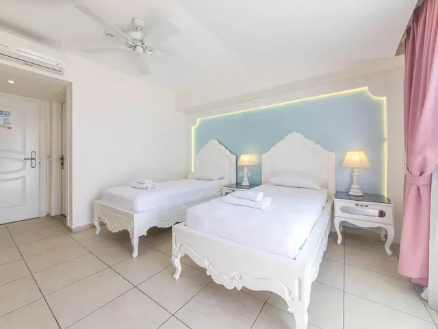 фотографии отеля Montebello Deluxe (ex. Montebello Beach) изображение №15