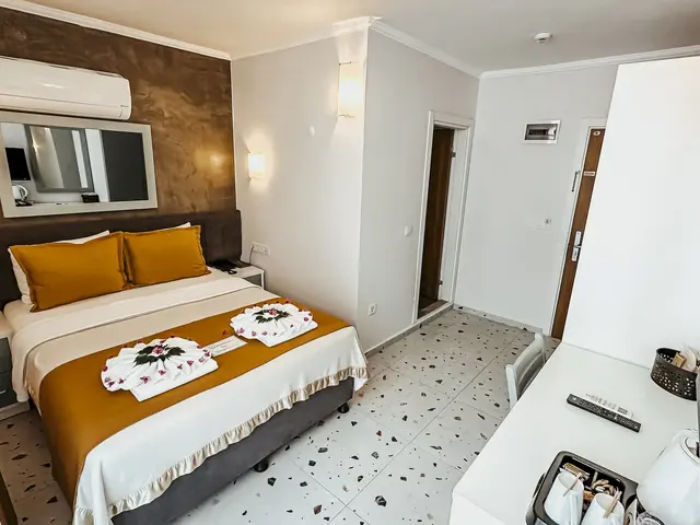 фото отеля Tonoz Beach изображение №5