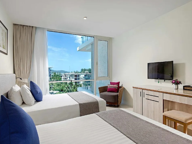 фотографии Splash Beach Resort (ex. Grand West Sands Resort & Villas; Centara West Sands Phuket) изображение №16