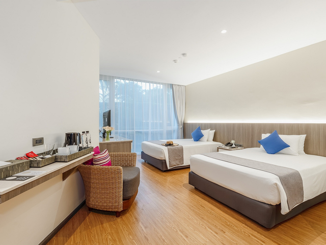 фото отеля Splash Beach Resort (ex. Grand West Sands Resort & Villas; Centara West Sands Phuket) изображение №13