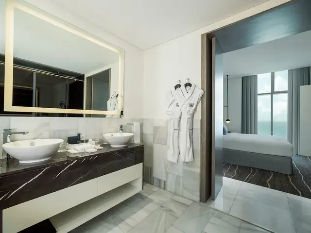 фотографии Th8 Palm Beach Resort, Vignette Collection by IHG (ex. Th8 Palm) изображение №4