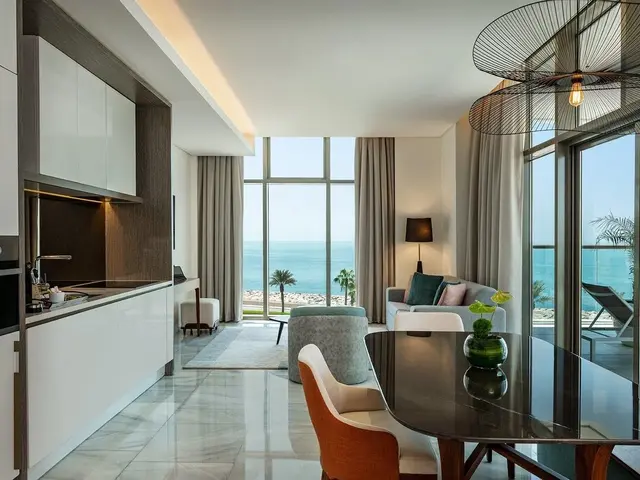 фото отеля Th8 Palm Beach Resort, Vignette Collection by IHG (ex. Th8 Palm) изображение №5