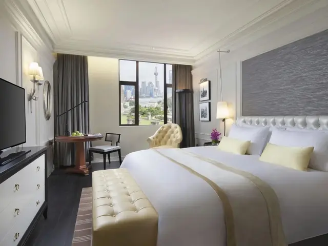 фото отеля Golden Tulip изображение №5