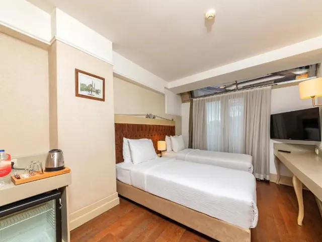 фотографии отеля Faros Hotel изображение №3