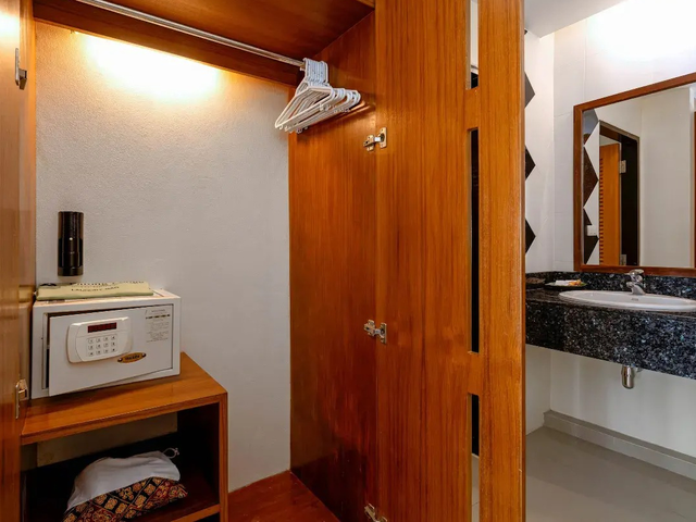 фото Patong Lodge изображение №10