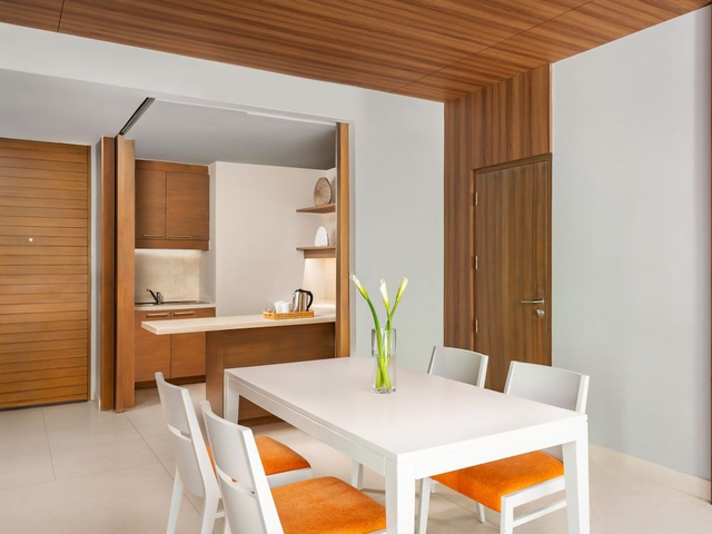 фото Renaissance Phuket Resort & Spa изображение №2