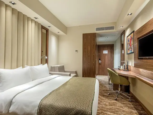 Туры в отель Holiday Inn Antalya Lara 4*, Турция, Анталья — цены и ...